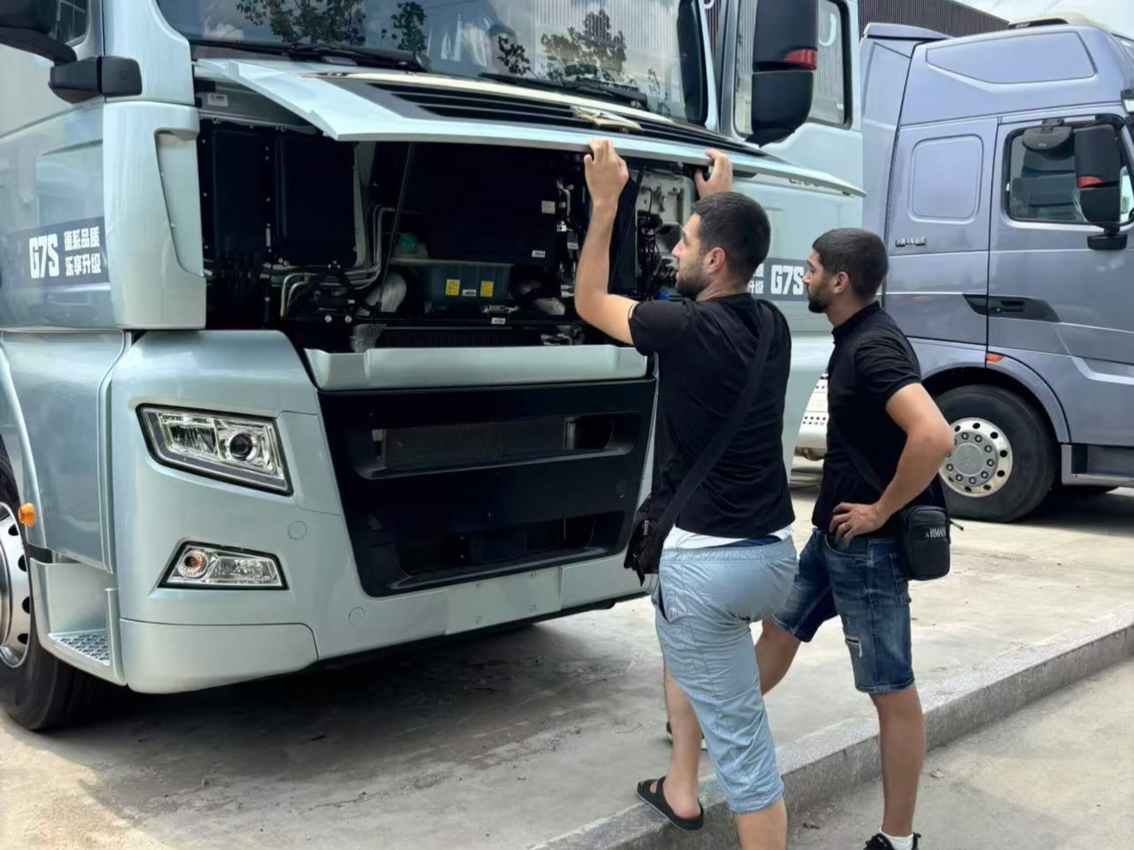 Clientes do Uzbequistão visitam a Fábrica Luyi, realizam intercâmbios aprofundados e alcançam consenso de cooperação