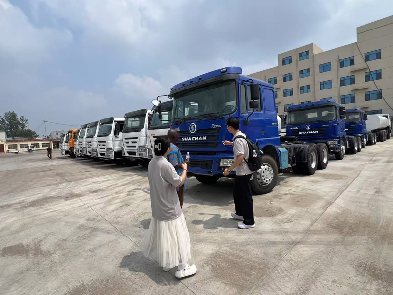 Luyi Factory dá as boas-vindas aos clientes do Uzbequistão, abrindo um novo capítulo nas trocas internacionais