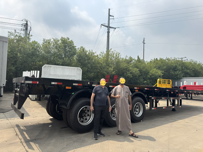 Mais um acordo de cooperação transnacional concluído! Clientes argelinos visitam a fábrica Luyi e assinam contrato para navios-tanque de cimento