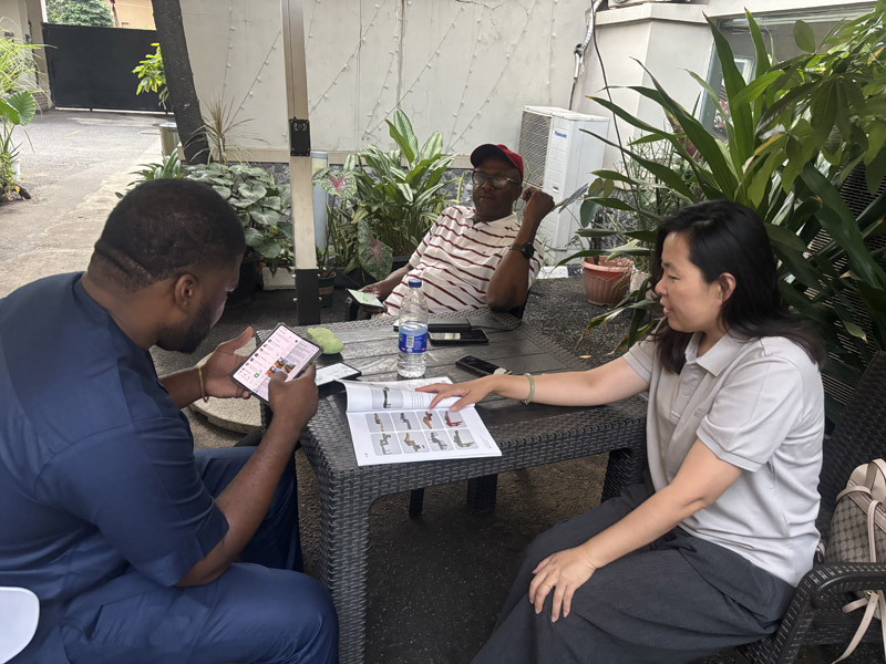 Foco nas necessidades de atualização logística: LUYI negocia cooperação de semirreboques com delegação nigeriana