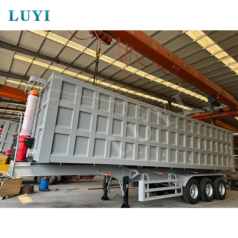 Facilitar a atualização da logística africana: um lote de semirreboques basculantes traseiros de 3 eixos chega à Tanzânia