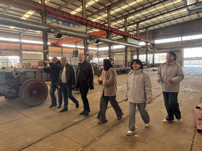 Clientes armênios visitam Luyi! Dê as mãos para abrir um novo modelo para mercados estrangeiros,