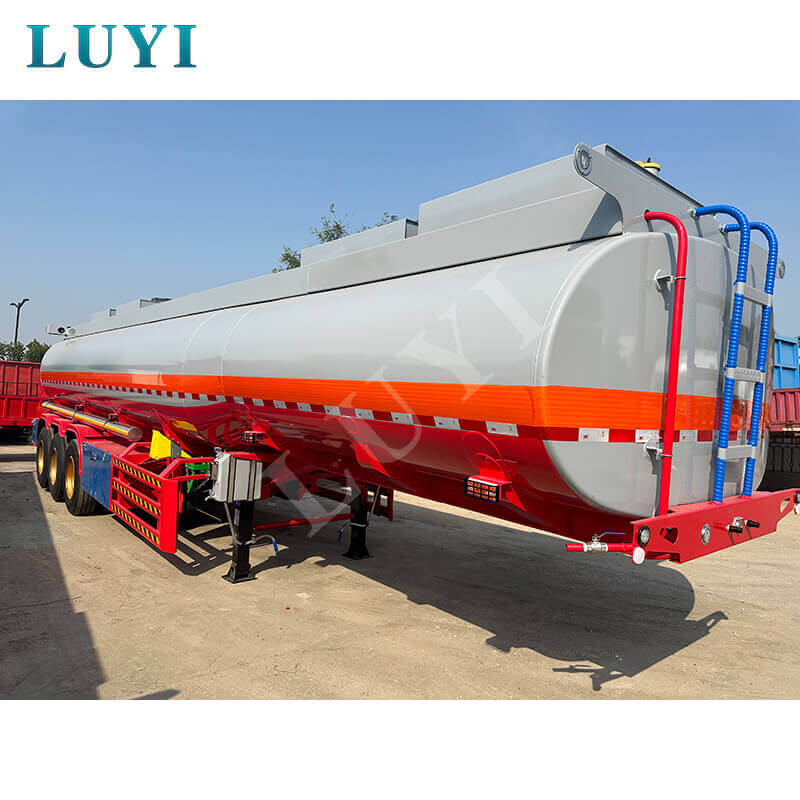 Fábrica de Luyi dá as boas-vindas aos hóspedes congoleses, semirreboque-tanque de 35.000 litros impulsiona a cooperação logística China-África