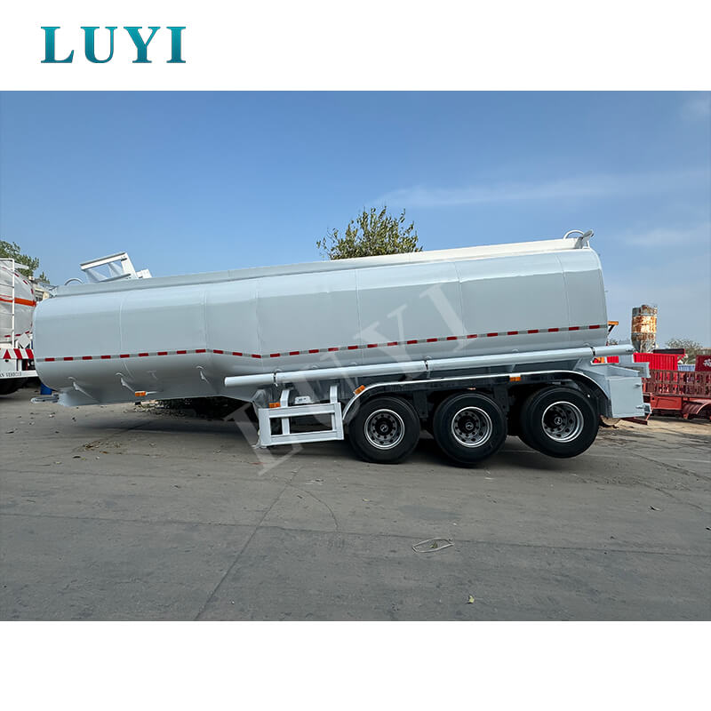 Caminhão tanque de óleo de aço carbono com 3 eixos e 40.000 litros para transporte de diesel e gasolina Caminhão tanque de óleo de aço carbono com 3 eixos e 40.000 litros para transporte de diesel e gasolina