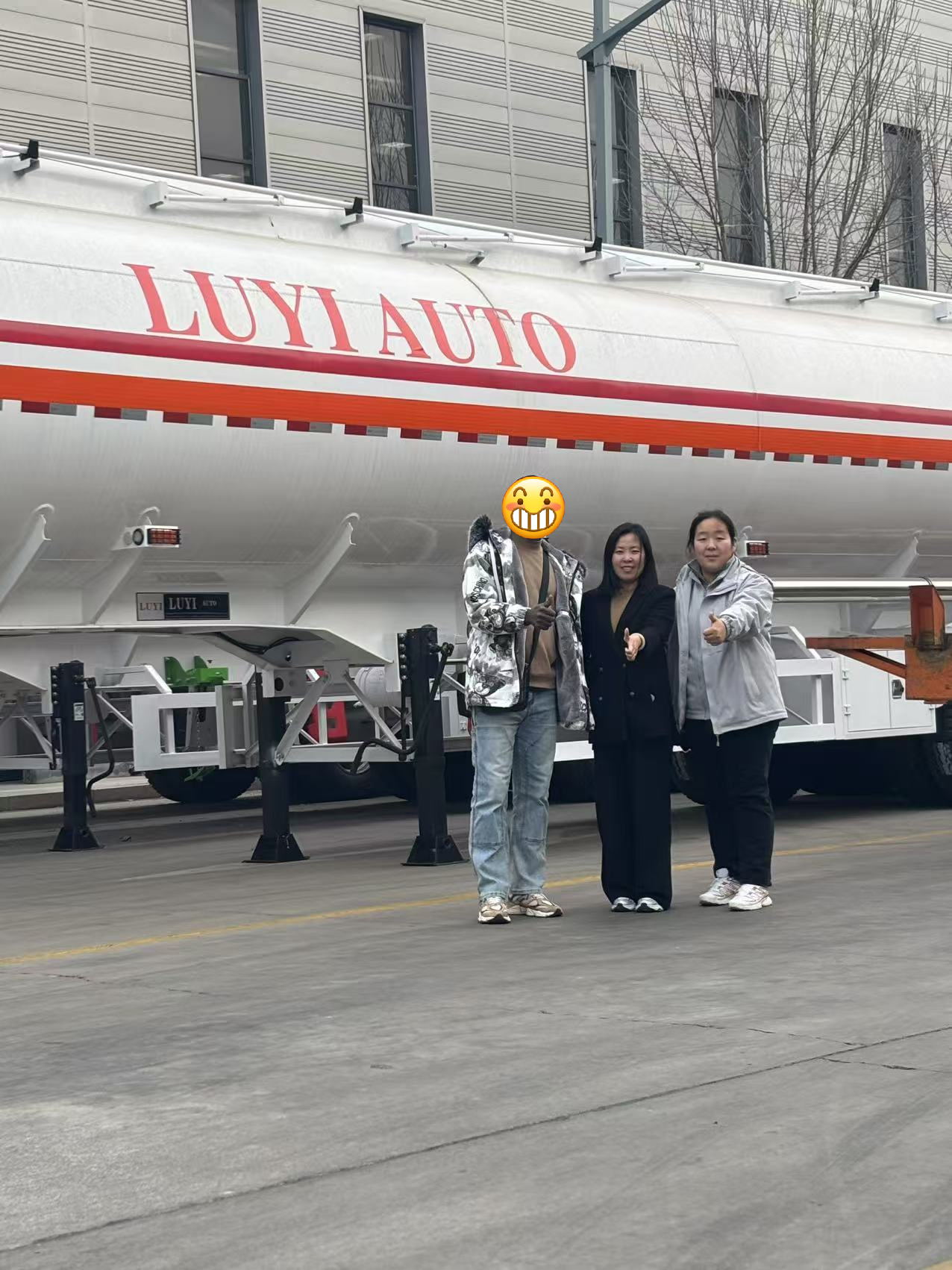 Como a Luyi Auto ajudou um grupo de logística nigeriano a melhorar a eficiência do transporte de combustível com reboques-tanque a diesel de 45 m³ Como a Luyi Auto ajudou um grupo de logística nigeriano a melhorar a eficiência do transporte de combustível com reboques-tanque a diesel de 45 m³