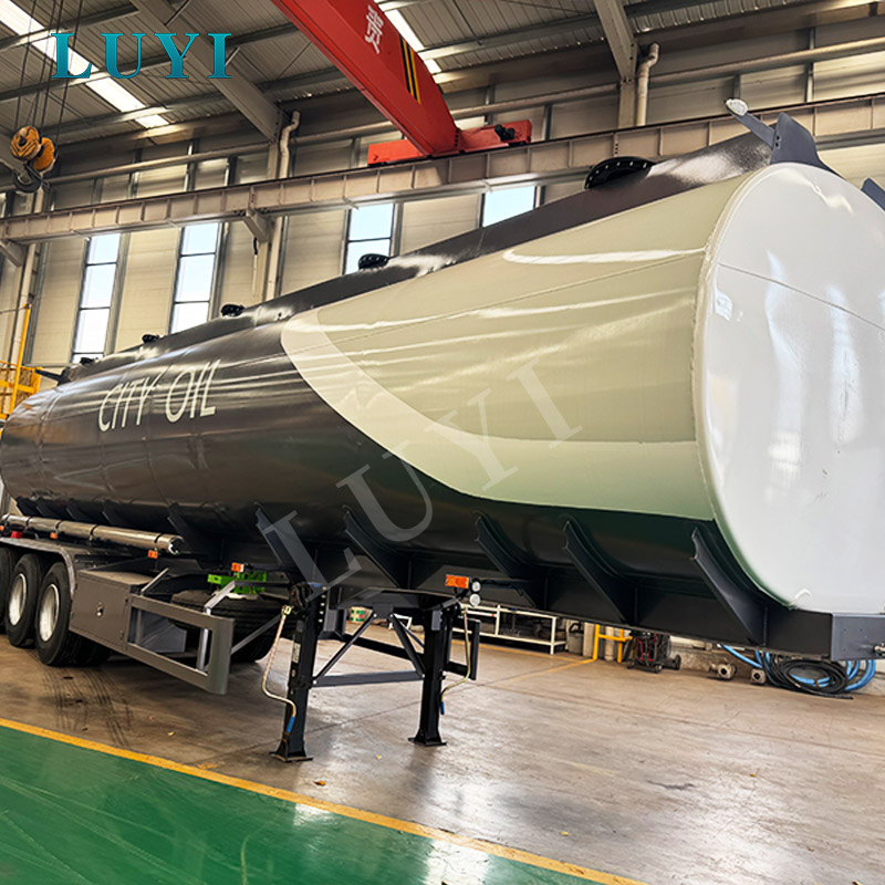 Preço de fábrica LUYI Semirreboque tanque de óleo de 3 eixos e 40.000 litros