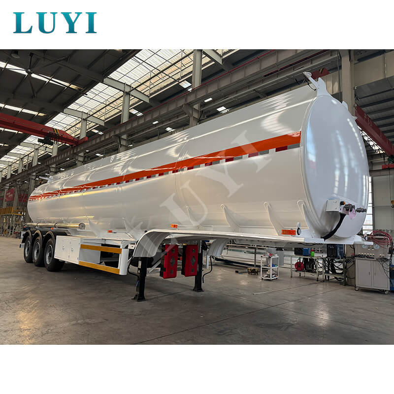 Impulsionando o crescimento de Portugal: Por que um líder logístico europeu escolheu a Luyi Auto para o transporte de máquinas pesadas Impulsionando o crescimento de Portugal: Por que um líder logístico europeu escolheu a Luyi Auto para o transporte de máquinas pesadas