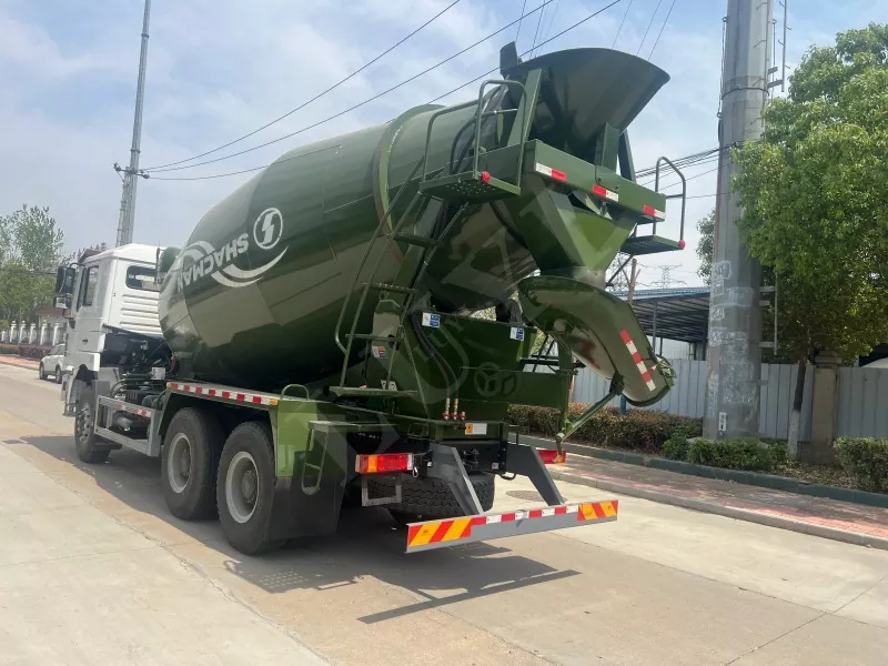 Caminhão misturador de cimento Shacman F3000